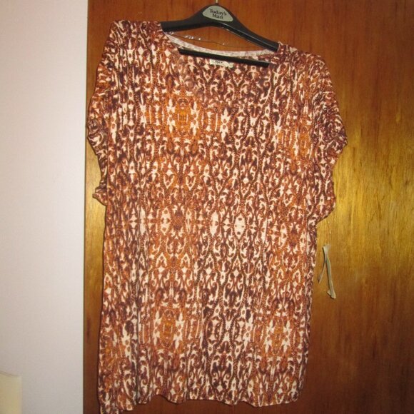 One world top - Picture 2 of 3